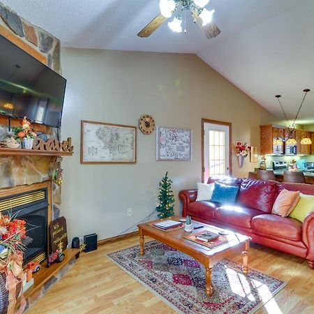 Burnside Resort Cabin With Hot Tub And Outdoor Spots! Exterior foto